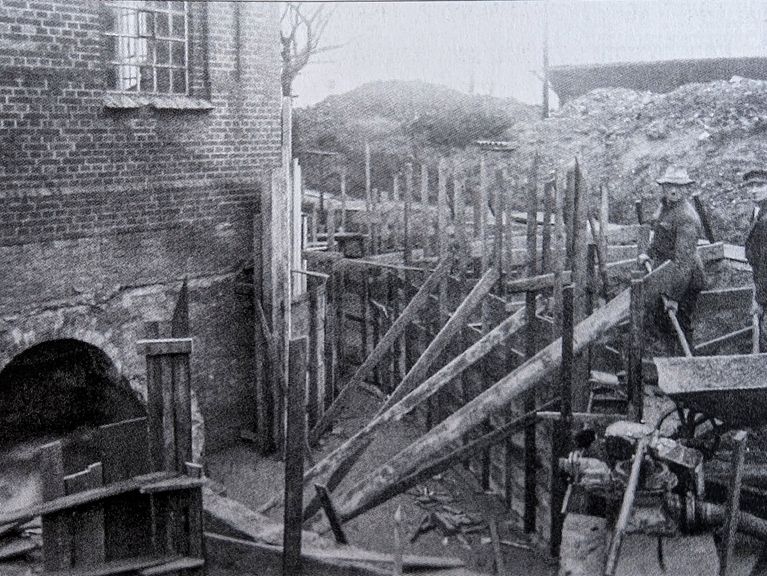 Erdarbeiten an der Kläranlage am nassen Dreieck um 1900