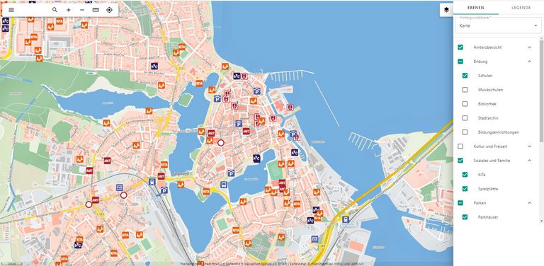 Stadtkarte von Stralsund, auf der wichtige Punkte der Stadt markiert sind.