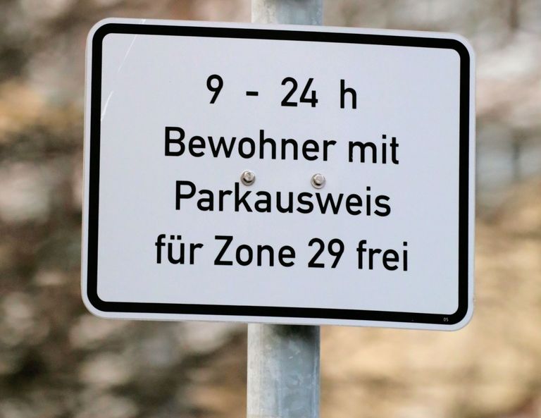 Bewohnerparkplatz Schild