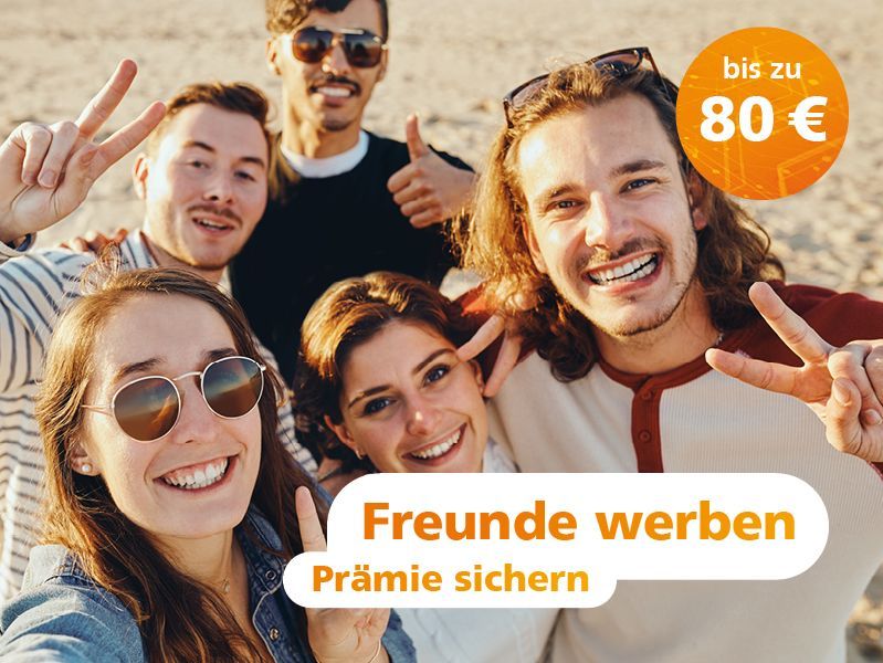 Junge Menschen freuen sich - Freunde werben Stadtwerke Stralsund
