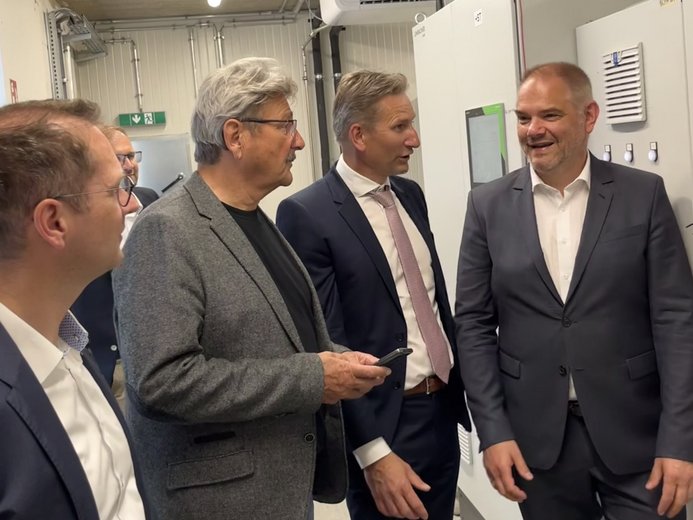 BHKW einweiung. Mit dem Oberbürgermeister der Stadt Stralsund, den Geschäftsführern der SWS Energie GmbH und dem Geschäftsführer der Stadtwerke Stralsund.