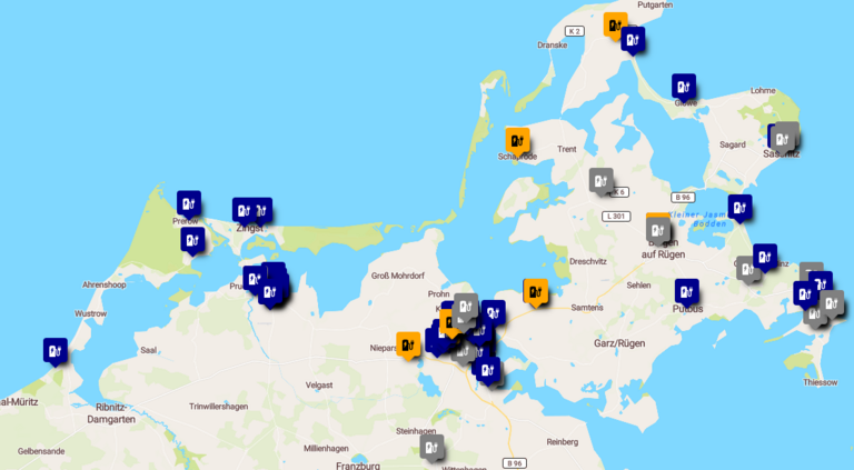 Karte von Rügen und Stralsund, auf der Standorte von Ladepunkten abgebildet sind