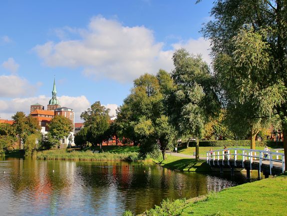 Weiße Brücken in der Hansestadt Stralsund