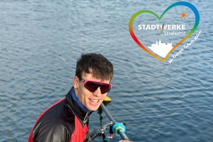 Die Stadtwerke Stralsund unterstützen Ruderer Ole Hohensee auf seinem Weg zu Olympia 2028.