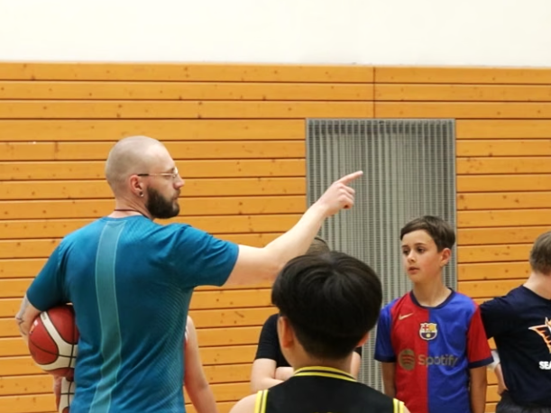 Basketballspieler der Seagulls Stralsund während eines Spiels
