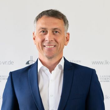 Stefan Kerth Stefan Kerth, Stellvertretender Aufsichtsratsvorsitzender REWA