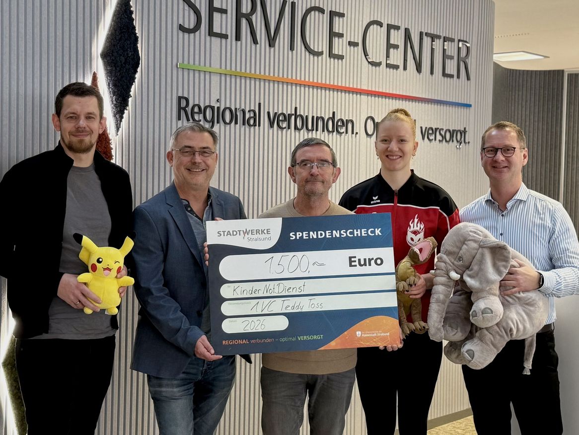 Beim ersten Teddy Toss der Wildcats kamen 1500 Euro zusammen, die an den Kindernotdienst Stralsund gespendet wurden.