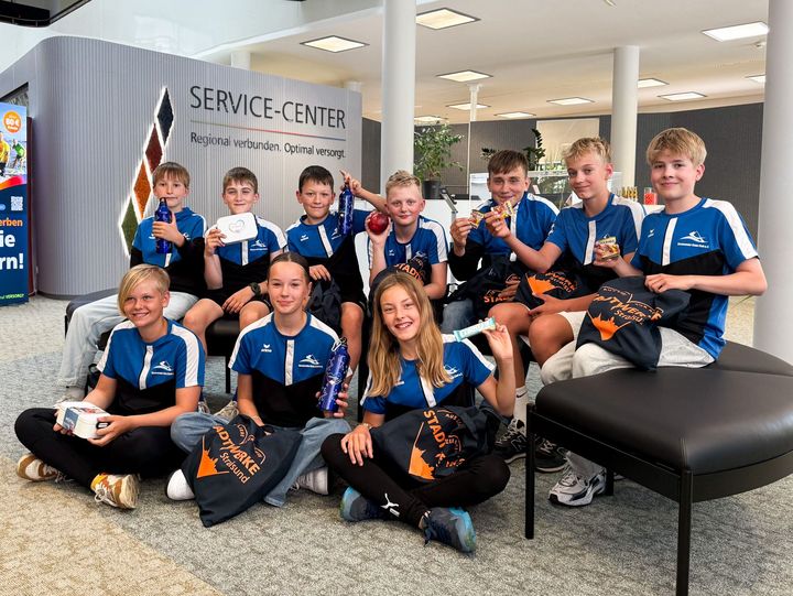 Stralsunder Kanu-Club Die Kinder und Jugendlichen des Stralsunder Kanu-Clubs zu Besuch bei den Stadtwerke Stralsund.