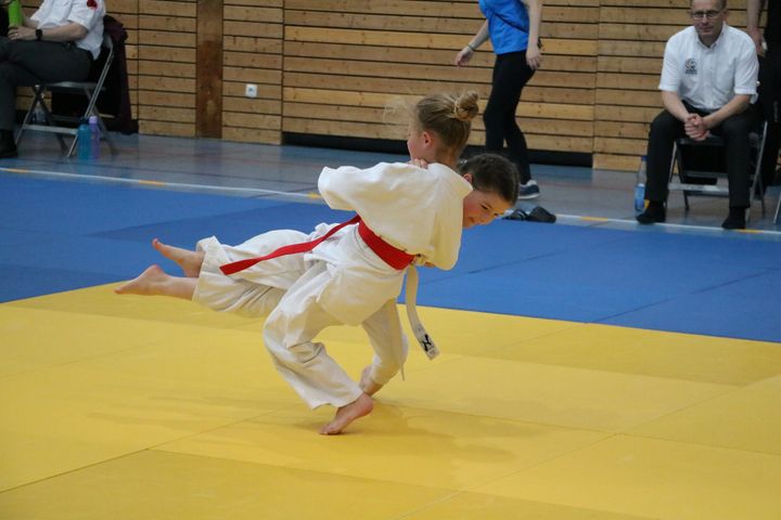 Am 17. Mai veranstaltete der Stralsunder Judo Club sein großes SUND-Pokalturnier in der Sporthalle Diesterweg in Stralsund. 