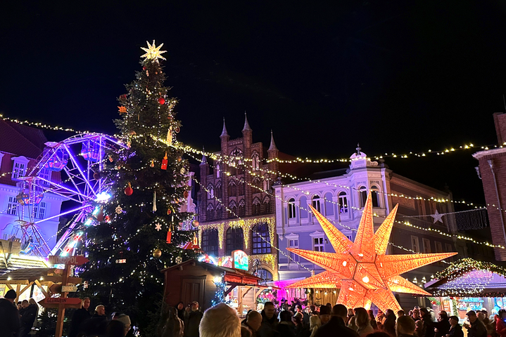 Eröffnung des Stralsunder Weihnachtsmarktes 2024